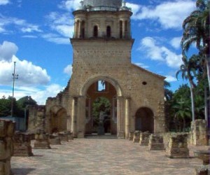 Historic Temple Villa del Rosario  Source Qwerty2